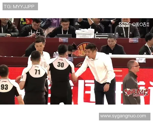 南京篮球队与深圳篮球队赛后复盘分析个人能力的对比与启示